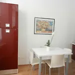 Central Guesthouse Apartment