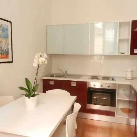 شقة Central Guesthouse لا سبيتسْيا